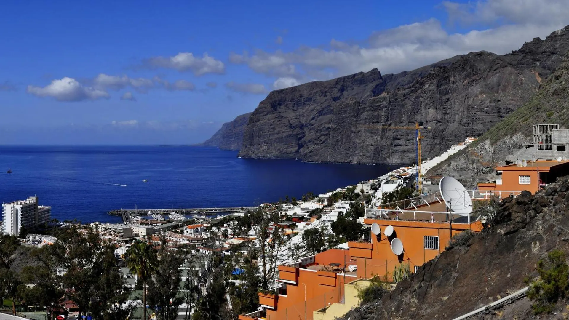 Apartment Black Sand Holiday Home Puerto de Santiago