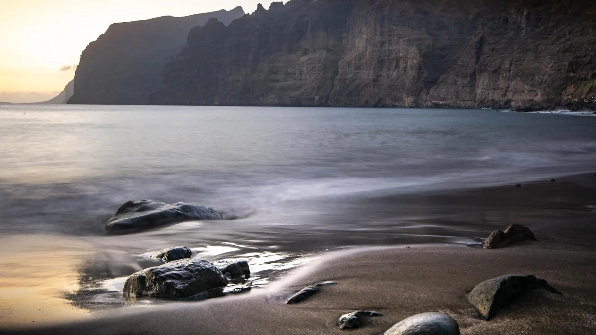 Black Sand Holiday Home Puerto de Santiago  Puerto de Santiago (Tenerife)